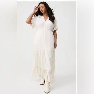 Torrid Y-Neck White Maxi Size 0 (10-12) fits like an XL. NWT.